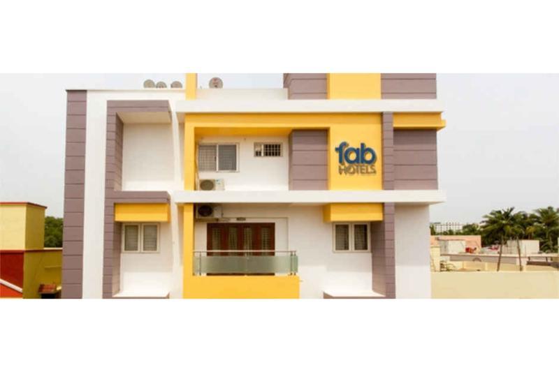 Fabhotel Rithikha Inn Porur Chennai Exterior photo